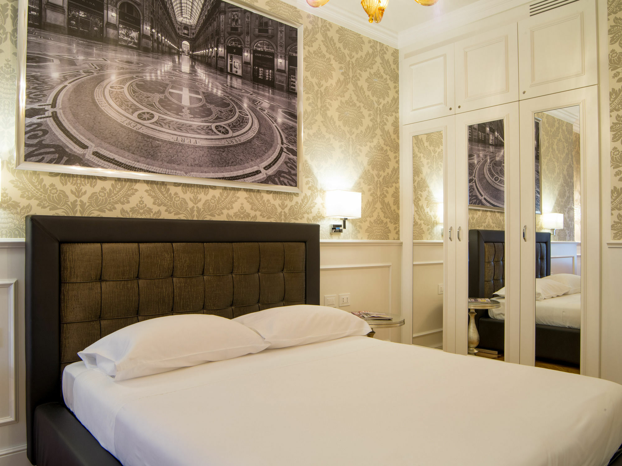 Duomo Rooms Милан Экстерьер фото
