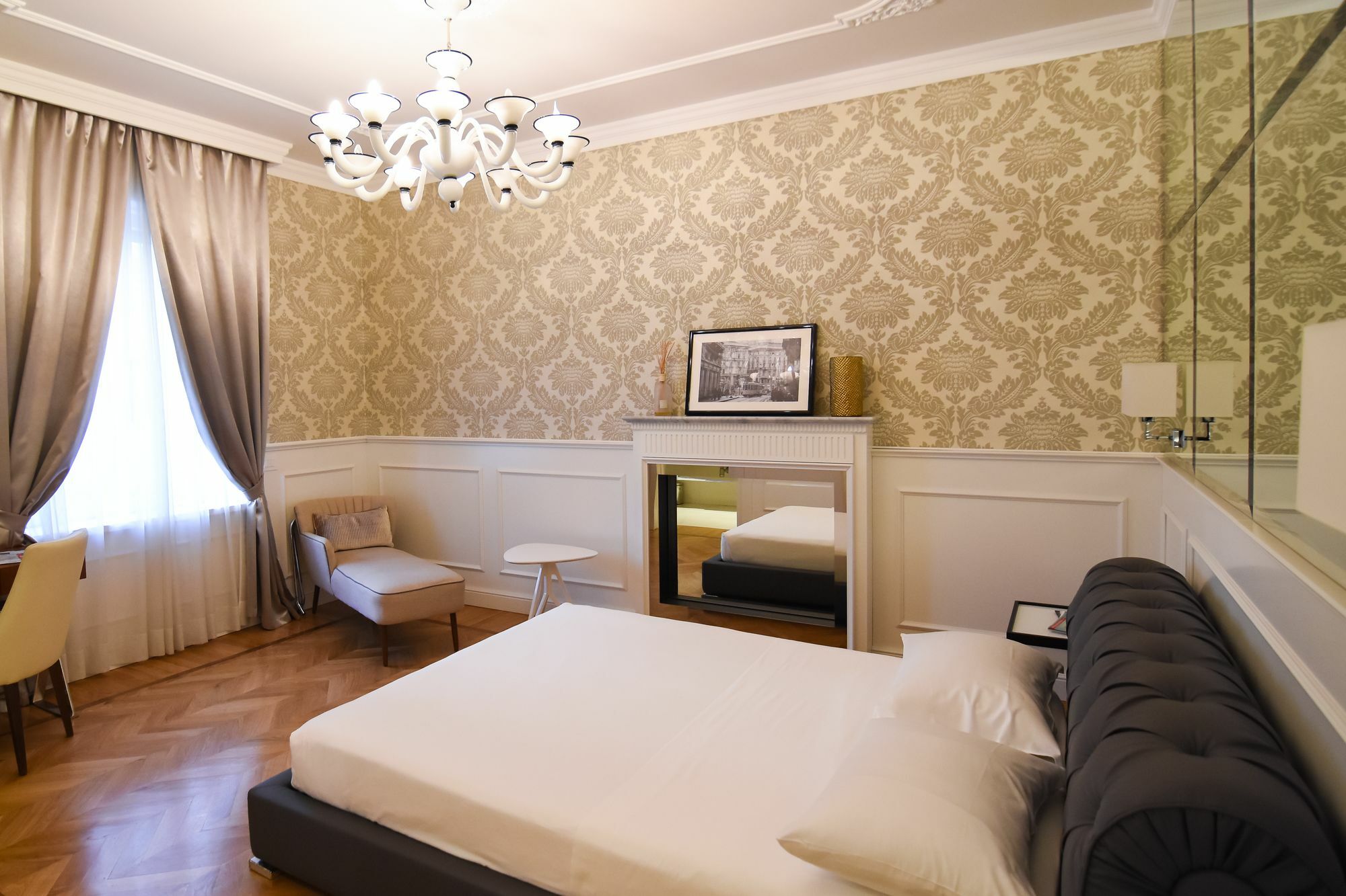 Duomo Rooms Милан Экстерьер фото